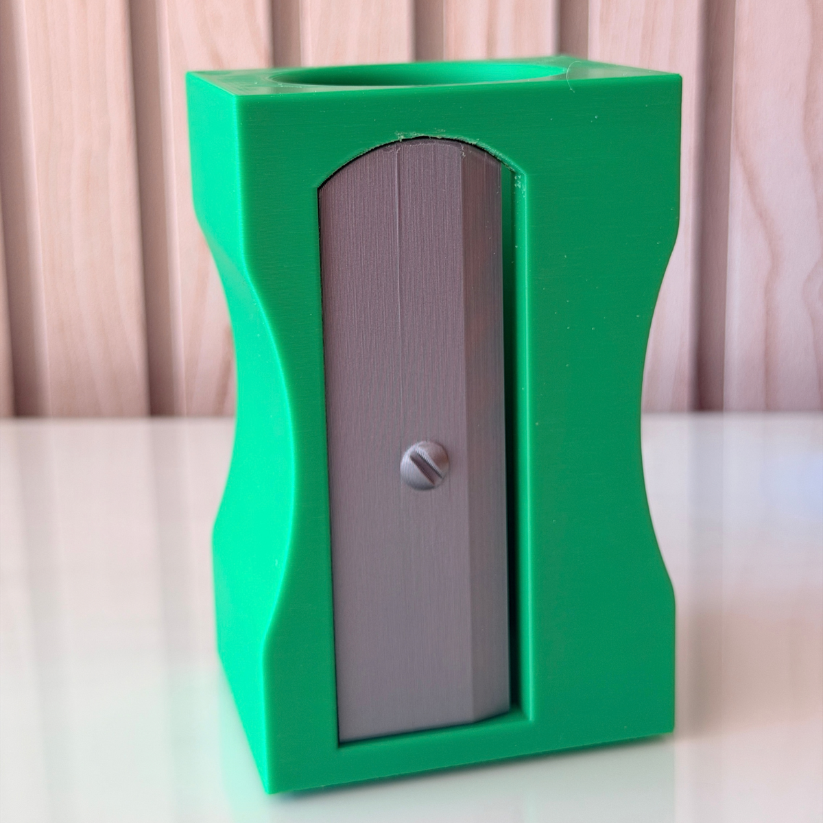 Porta-lápis em forma de afia GRAF, foto 5 de 8